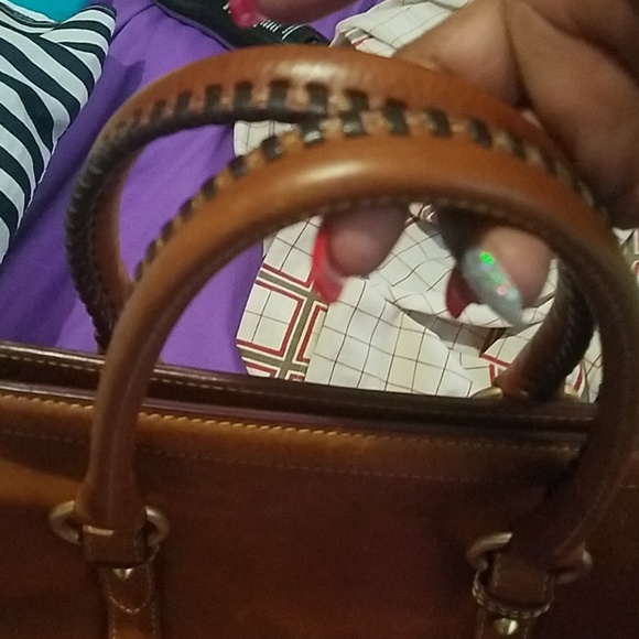 Nice Dooney Bourke .Comes with dust bag - Picture 2 of 8